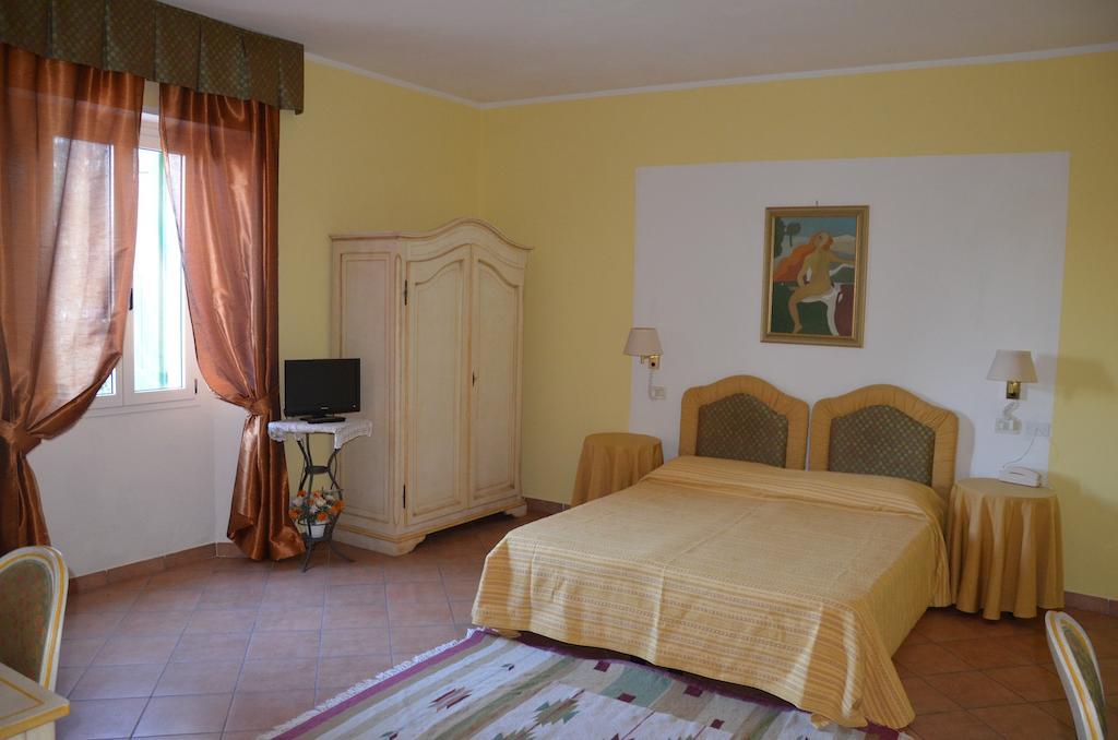 Il Fondaccio Hotel Lizzano In Belvedere Phòng bức ảnh